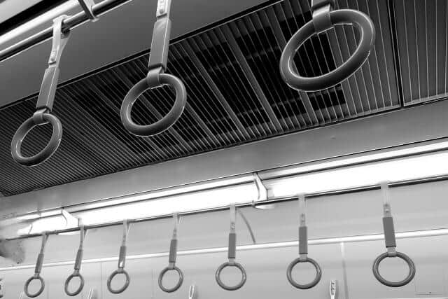電車内でトラブルが…（写真はイメージ）