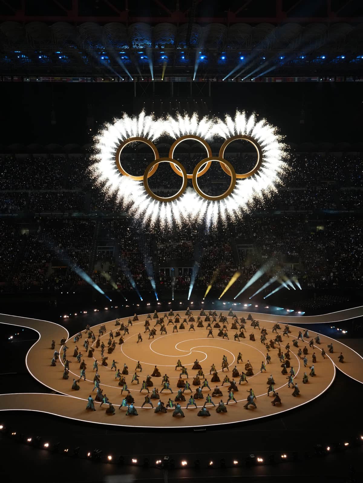 【ミラノ五輪】開会式は「退屈なダンスの連続」、米メディア酷評...マライア・キャリー熱唱も「口パク」疑惑浮上