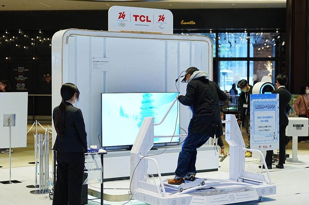 VRスキー体験で「冬季オリンピックの臨場感」を体感