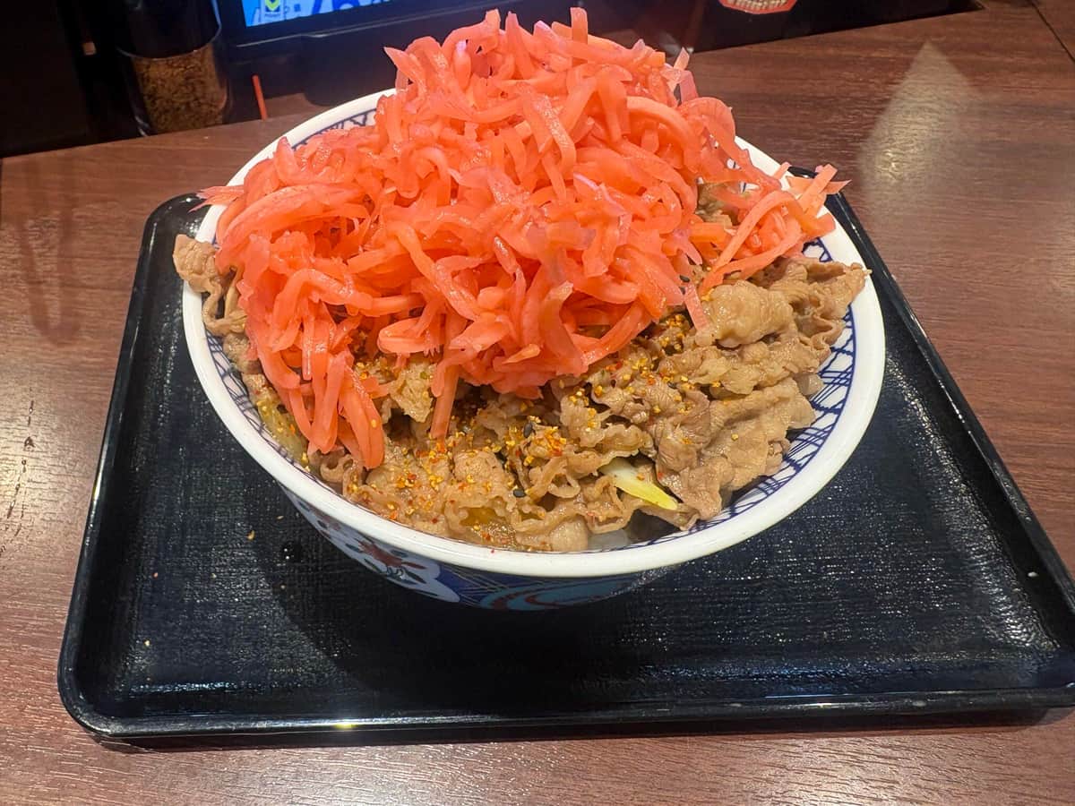 紅生姜山盛り、「やっぱりこのくらい必要でした」（写真は本間朋晃選手のXから）
