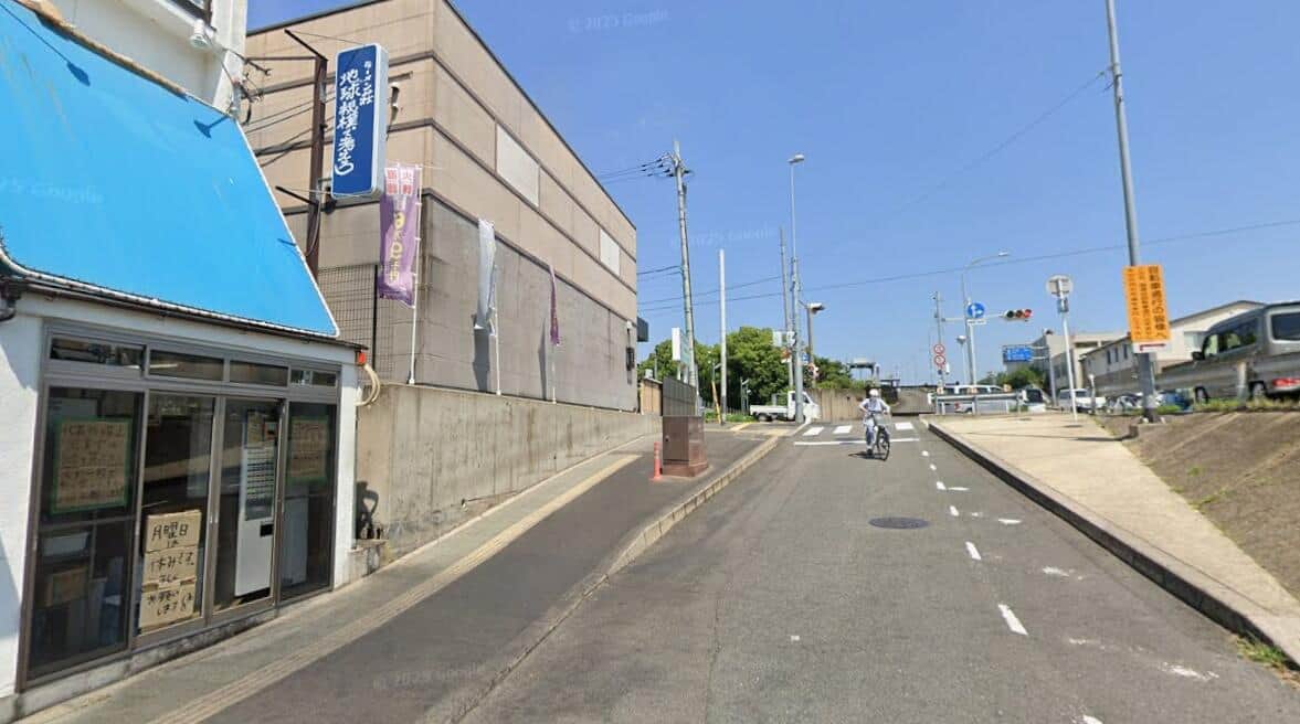 道向かいの未利用国有地に「自転車置き場」　国交省の要請で京都の人気ラーメン店がXで代替策