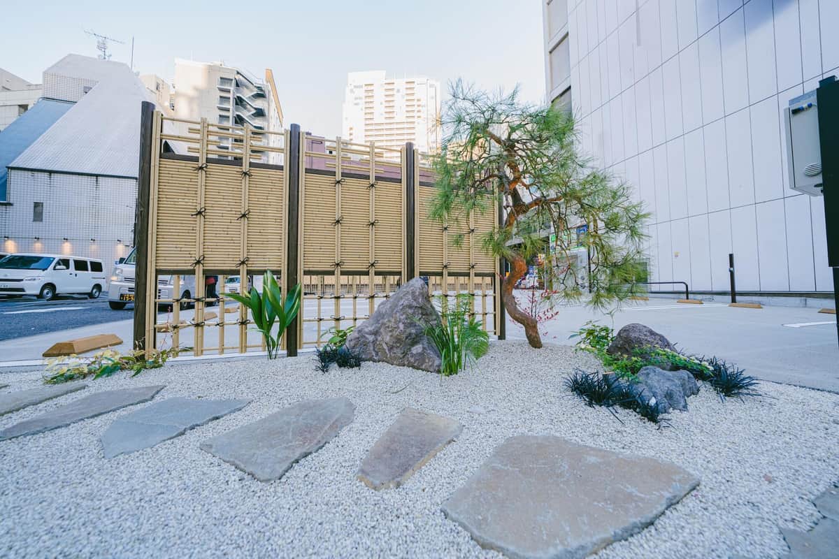 EcoloPark⁺六本木第20の「日本庭園」（エコロシティ提供）