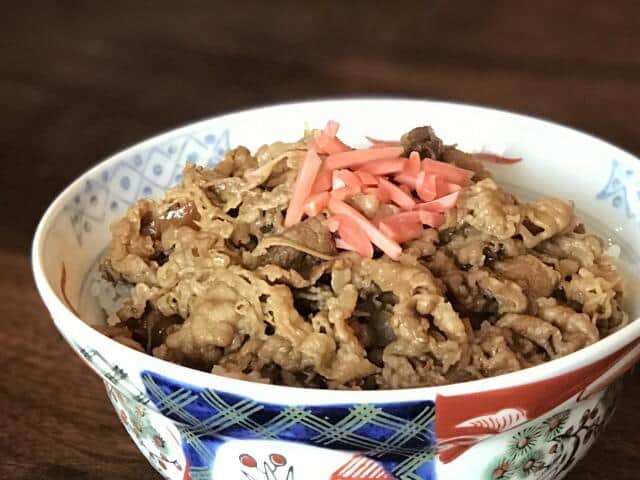 浪人時代の玉川さんはすずらん通りの牛丼店に夢中だったという（画像はイメージ）