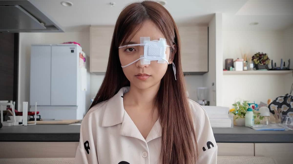 「角膜がベロってなってた」人気YouTuber、1歳の長男の爪が黒目に刺さり「角膜剥離」報告