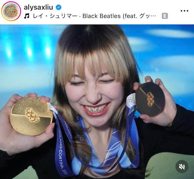 アリサ・リュウ、日本のお菓子「ポッキー」5箱ゲット？...インスタに登場　ピース＆笑顔のプラべショット