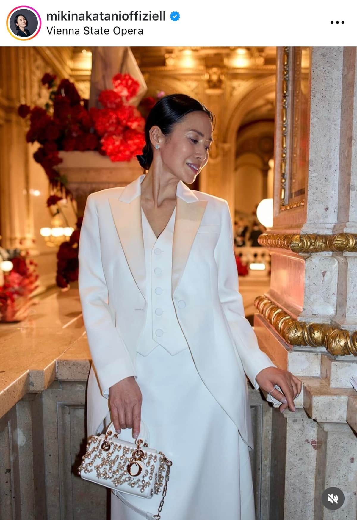 中谷美紀さんのインスタグラム（＠mikinakatanioffiziell）より