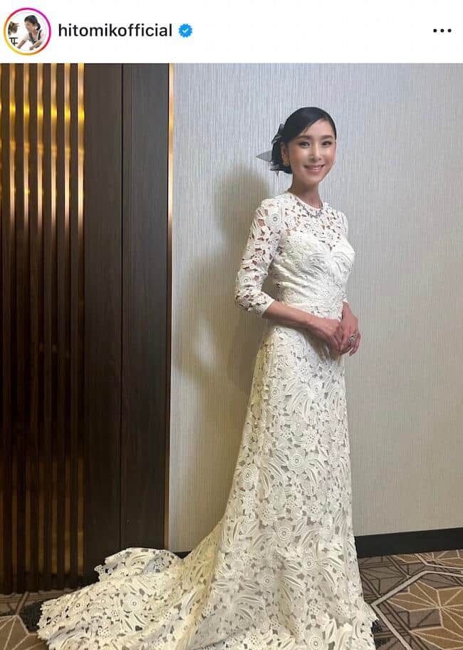 黒木瞳さんのインスタグラム（＠hitomikofficial）より