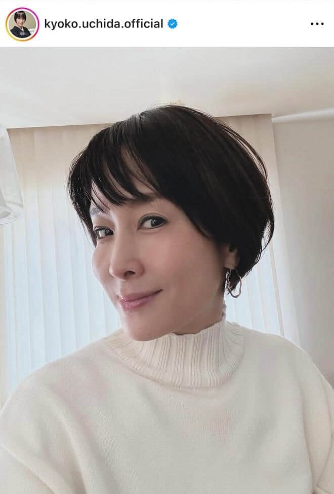 内田恭子アナ、淡い水色の着物姿で変わらぬ美貌...長男の卒業式へ　「お着物も帯も全部美しい」「艶やかで素敵」