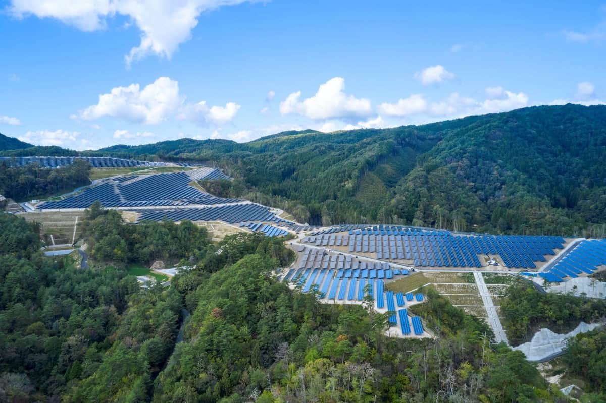 中国「上海電力」、山口県岩国市でメガソーラー建設（写真：west/アフロ）