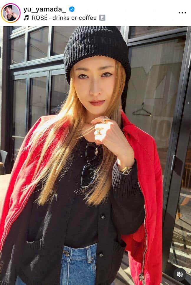 山田優、ミニワンピ×ロングブーツでさすがのオーラ　「かわいー！」「いつも綺麗」異次元スタイルに衝撃