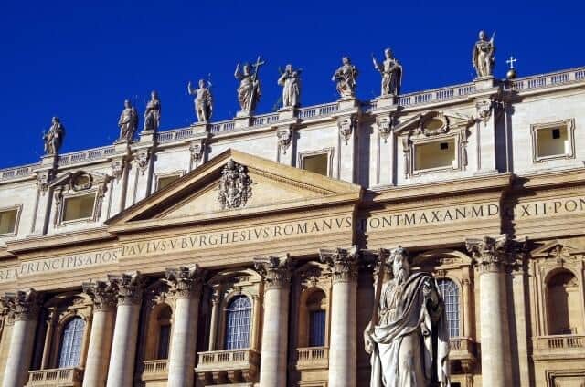 バチカン公認のエクソシストが警告、「悪魔崇拝者がAI技術を駆使して影響力を拡大する」