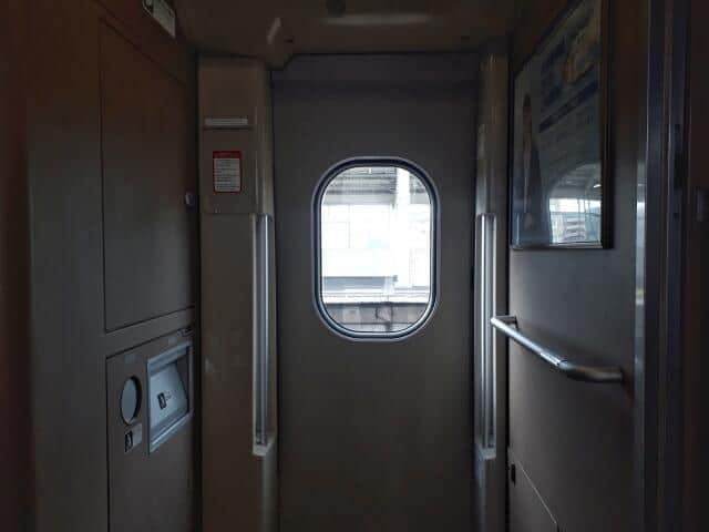 新幹線で激しいタイピング音と座席トラブル　明らかにイライラ→車内に緊張走るも...空気が一気に和らいだ理由