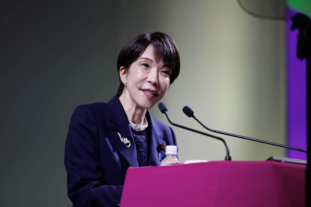 笑顔であいさつする高市早苗首相（自民党総裁）（写真は高市氏のXから）
