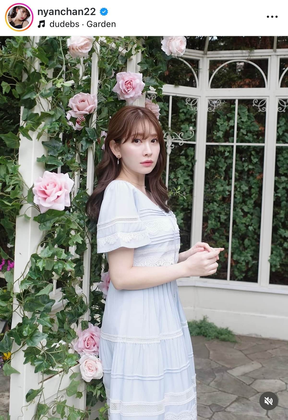 小嶋陽菜、肩出しノースリワンピで...38歳の誕生日報告　「ずっと可愛い」「さすが女神」色気ダダ漏れショット