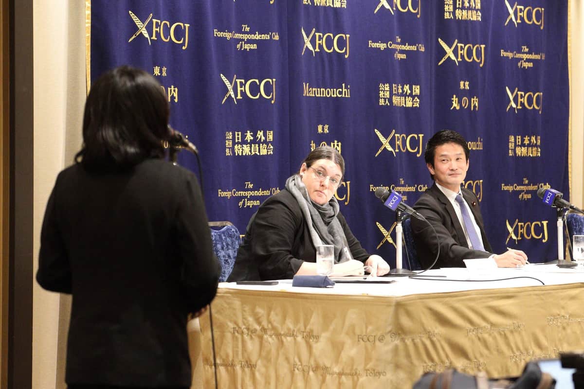 記者からはさまざまな質問が寄せられた