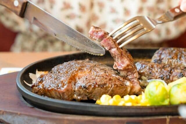 肉食傾向と長寿の関連性が指摘された（画像はイメージ）
