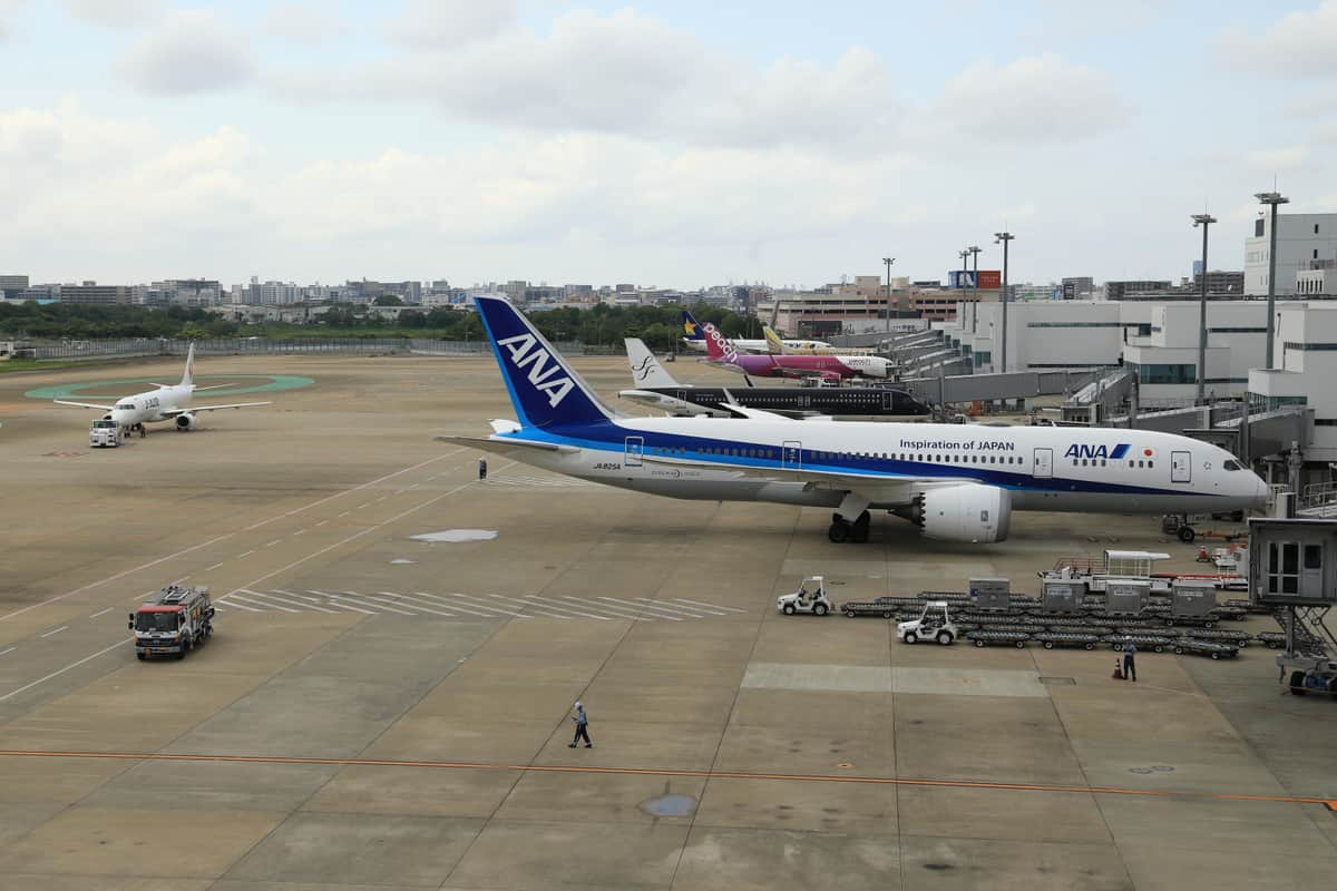福岡空港の国内線ターミナル。地下鉄が乗り入れている