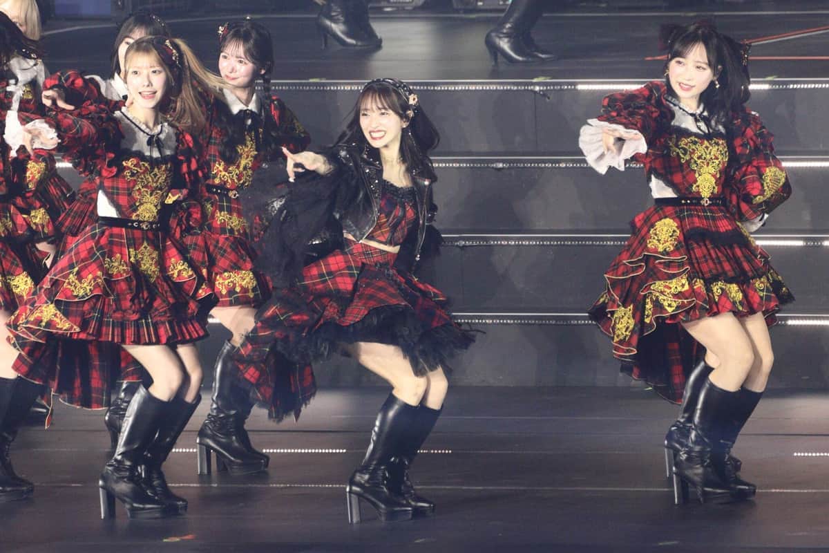 「希望的リフレイン」でもセンターを務めた