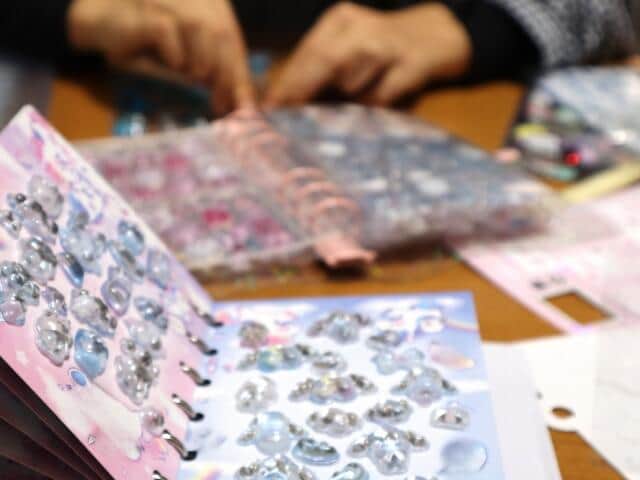 シール集めで大行列　子どものころは「ライダースナック」ブームの玉川徹、収集欲は「人間の根源的な欲求」