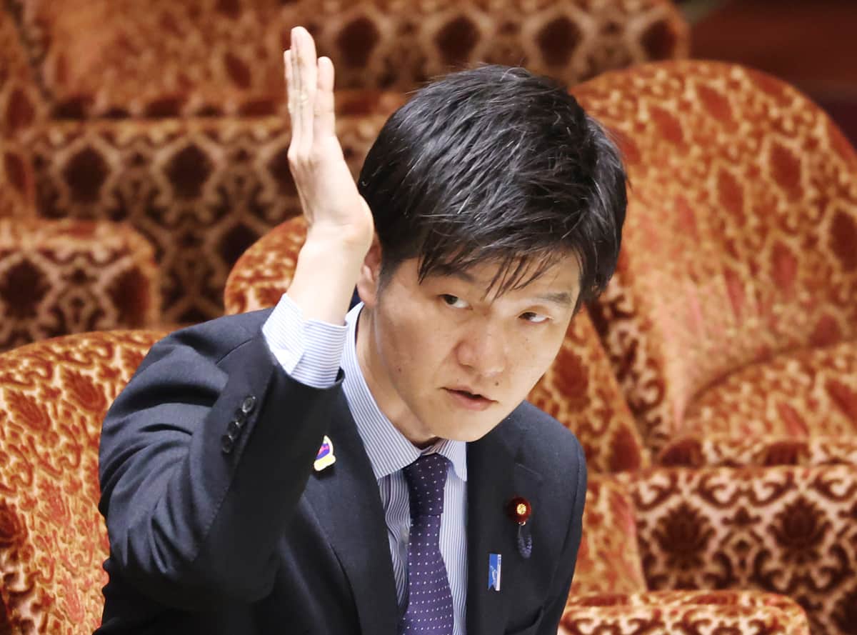鈴木憲和農水相。答弁が波紋を広げている（写真：つのだよしお/アフロ）