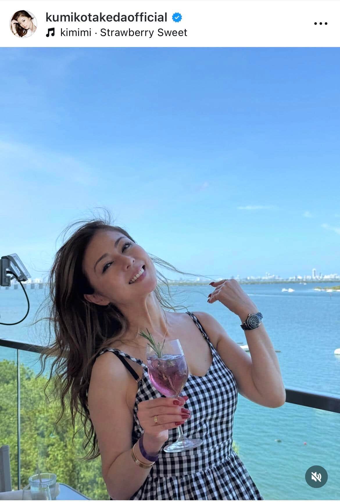 武田久美子、色気ダダ漏れ黒キャドレスで...神スタイル炸裂ショット　「溜め息しかでません」「めっちゃきれい」