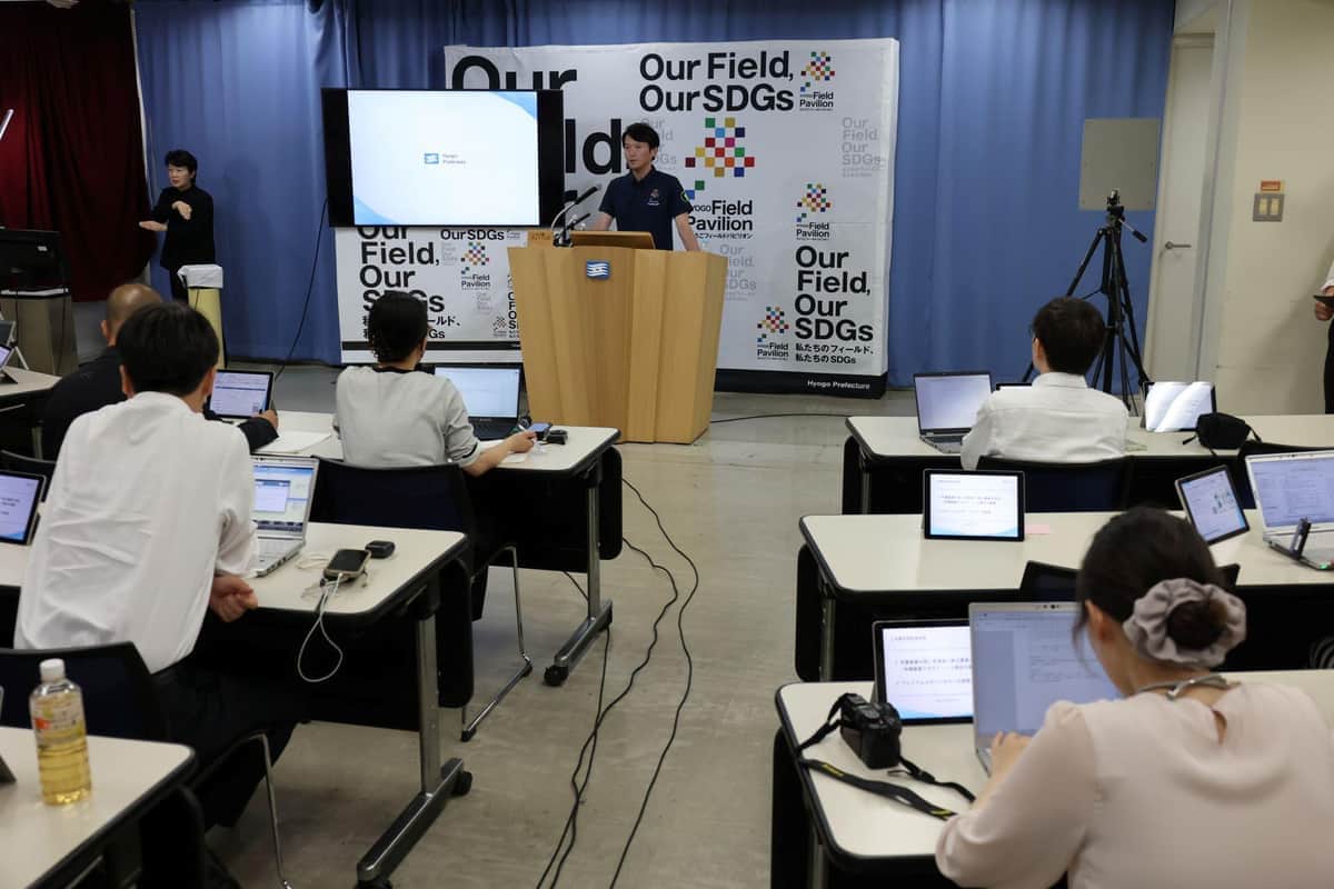 記者会見場の様子（2026年6月17日、兵庫県庁）