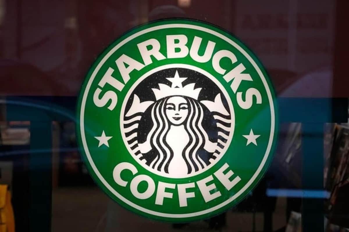 中高生らを青田買い？スタバの12～24歳向け新サービスが論議　「うるさくて落ち着けない」「嬉しいサービス」