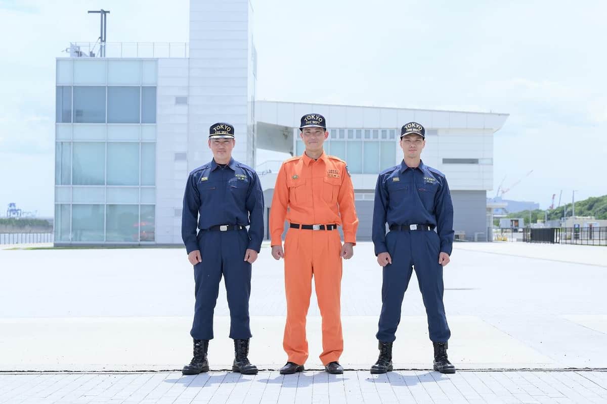 東京消防庁の佐藤良太さん、灘波智之さん、村山昌大さん（写真左から）