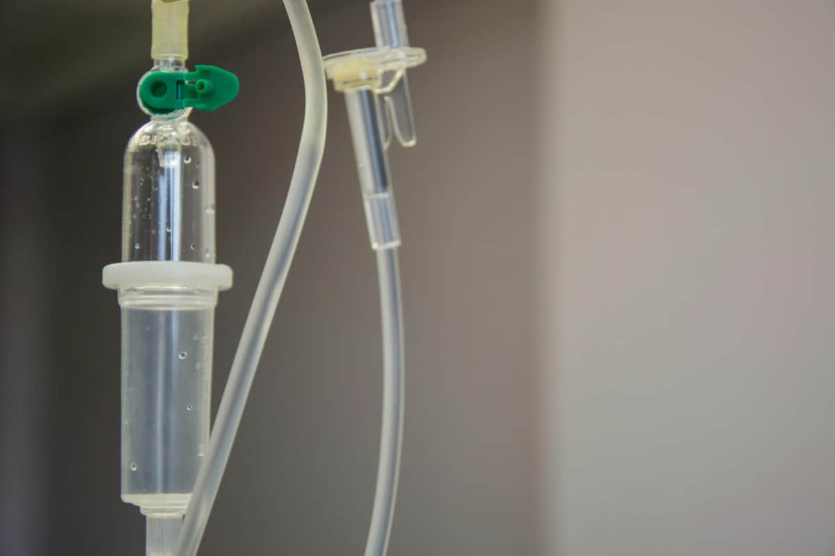 点滴中に排泄物を混入させて患者を殺害する事件が発生（画像はイメージ）