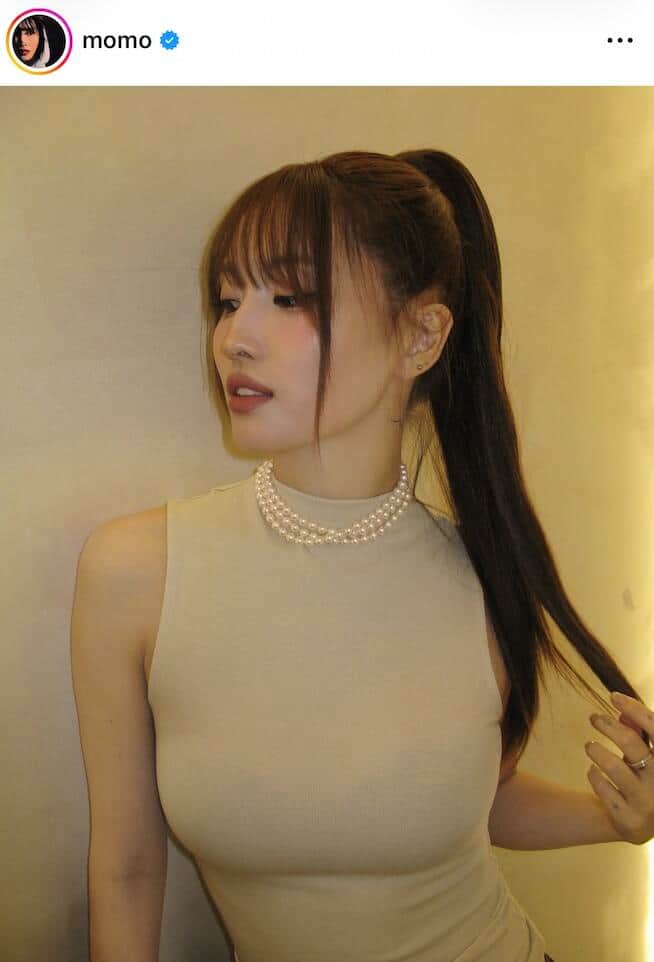 「TWICE」モモさんのインスタグラム（＠momo）より