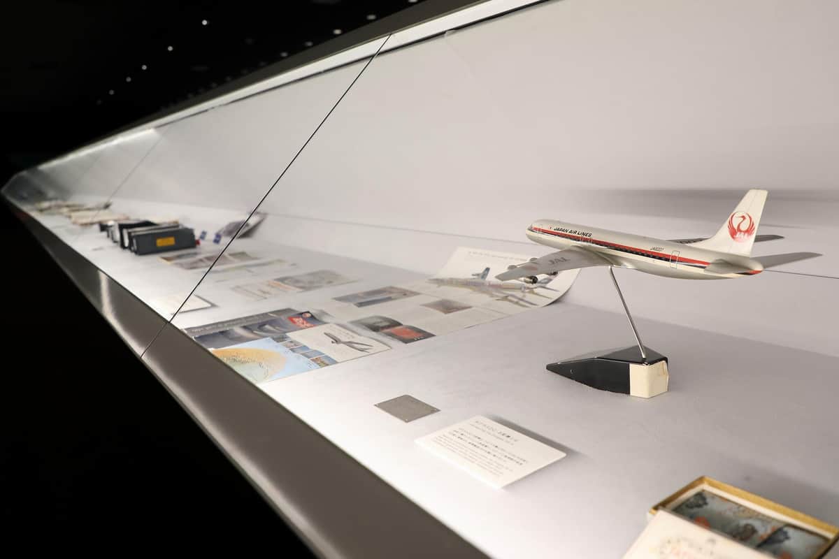 「アーカイブズゾーン」の一部は、DC-8型機が登場した1960年代のものに入れ替えられた