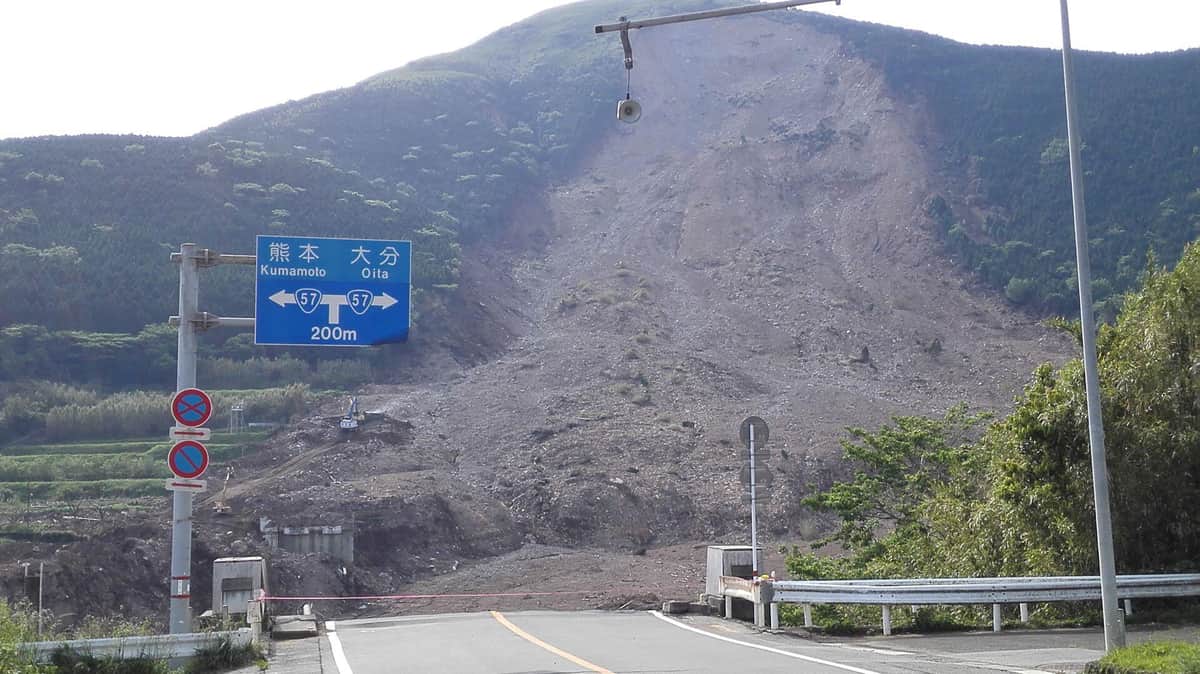 2016年の熊本地震では、阿蘇大橋が崩落した（編集部撮影）