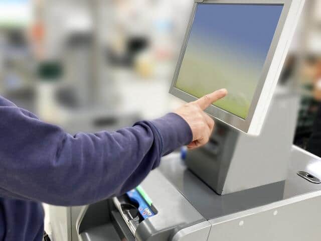 コンビニのセルフレジのハードルは低い？（写真はイメージ）
