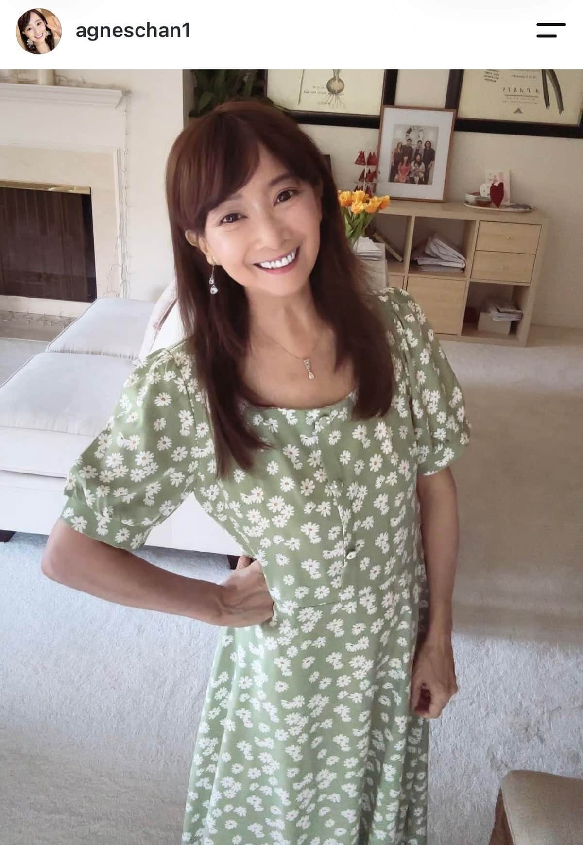 アグネス・チャン71歳、デニムのミニスカ×トップスのコーデで...変わらぬ美貌に衝撃　「可愛い」「ミラクル」