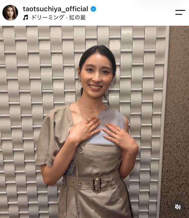 土屋太鳳、ピンクのワンショルダードレスで色気ダダ漏れ　「とっても綺麗」「輝くような美しさ」女神降臨ショット