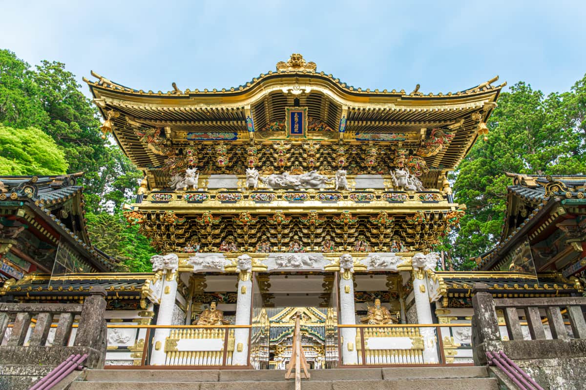 こちらは本物の日光東照宮「陽明門」