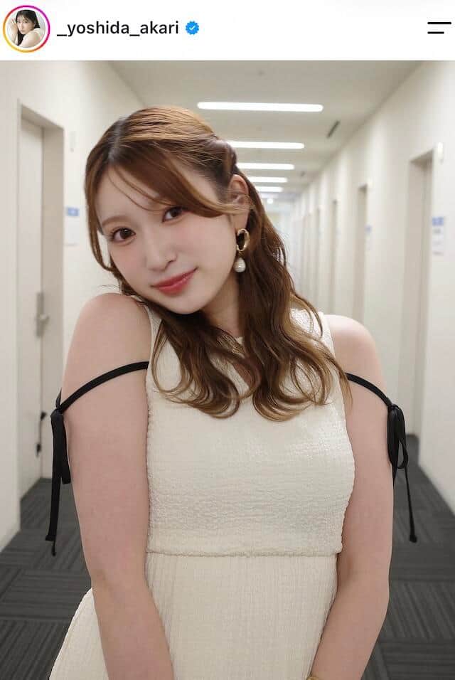 吉田朱里、超ミニ丈コーデで衝撃の神スタイル炸裂ショット　「めっちゃ美しい」「かわいすぎる！！！」