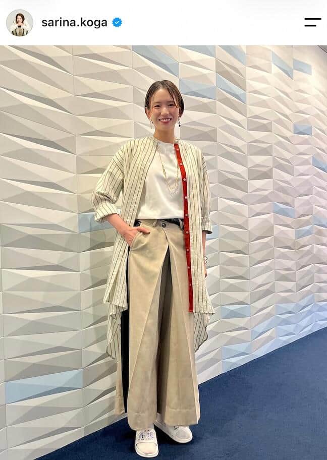 元女子バレー古賀紗理那、日本代表の後輩たちとプラベショット...愛犬も一緒に　「とってもかわいい」「笑顔が素敵」