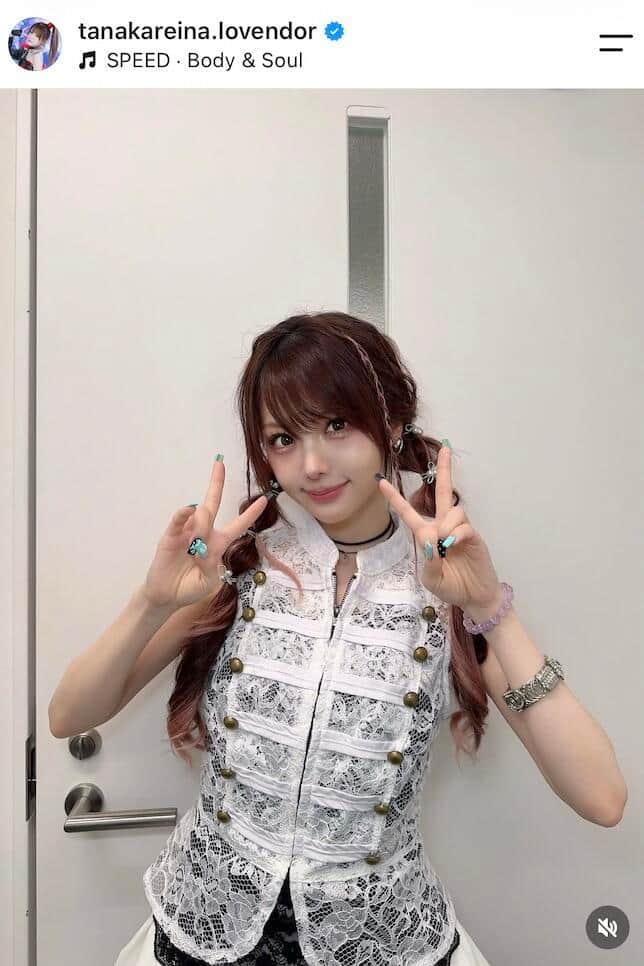 元モー娘。田中れいな、超ミニスカコーデ×ポニテ姿で「激カワ」ショット　「変わらない可愛さ」「神々しい」