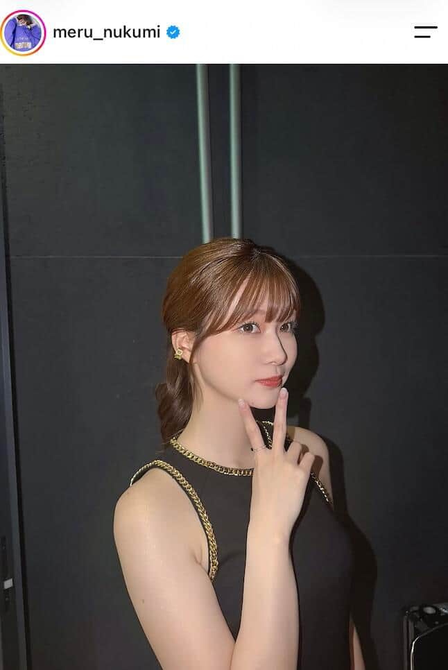 「お腹...」生見愛瑠、大きめパーカーコーデの写真にちょっとドキッ　「ため息出るくらいに可愛い」
