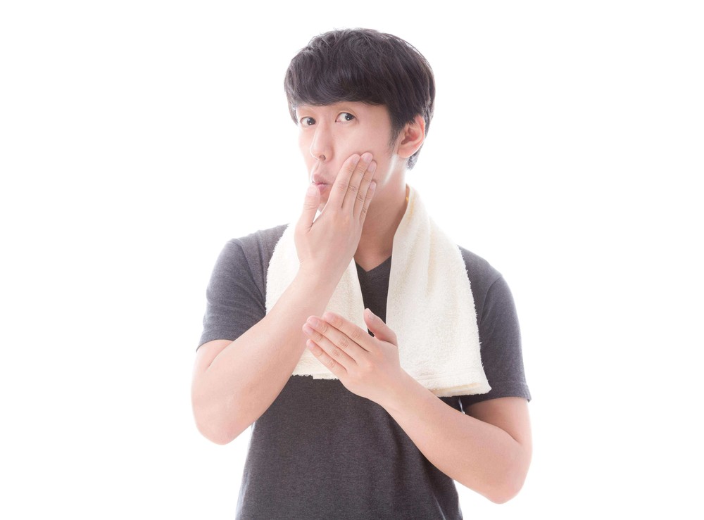 女性が嫌う男の 短パンからすね毛 脱毛は 毛抜き ガムテープ で豪快に J Cast ニュース 全文表示