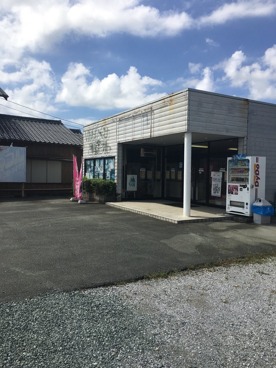 今も営業中 Vhsばかり のレンタルショップ 時が止まったようなお店の歴史を 店主が話してくれた J Cast ニュース 全文表示
