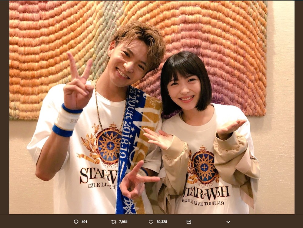 浜辺美波に 近すぎや 離れろ Exile佐藤大樹とのツーショットでファンやきもき J Cast ニュース