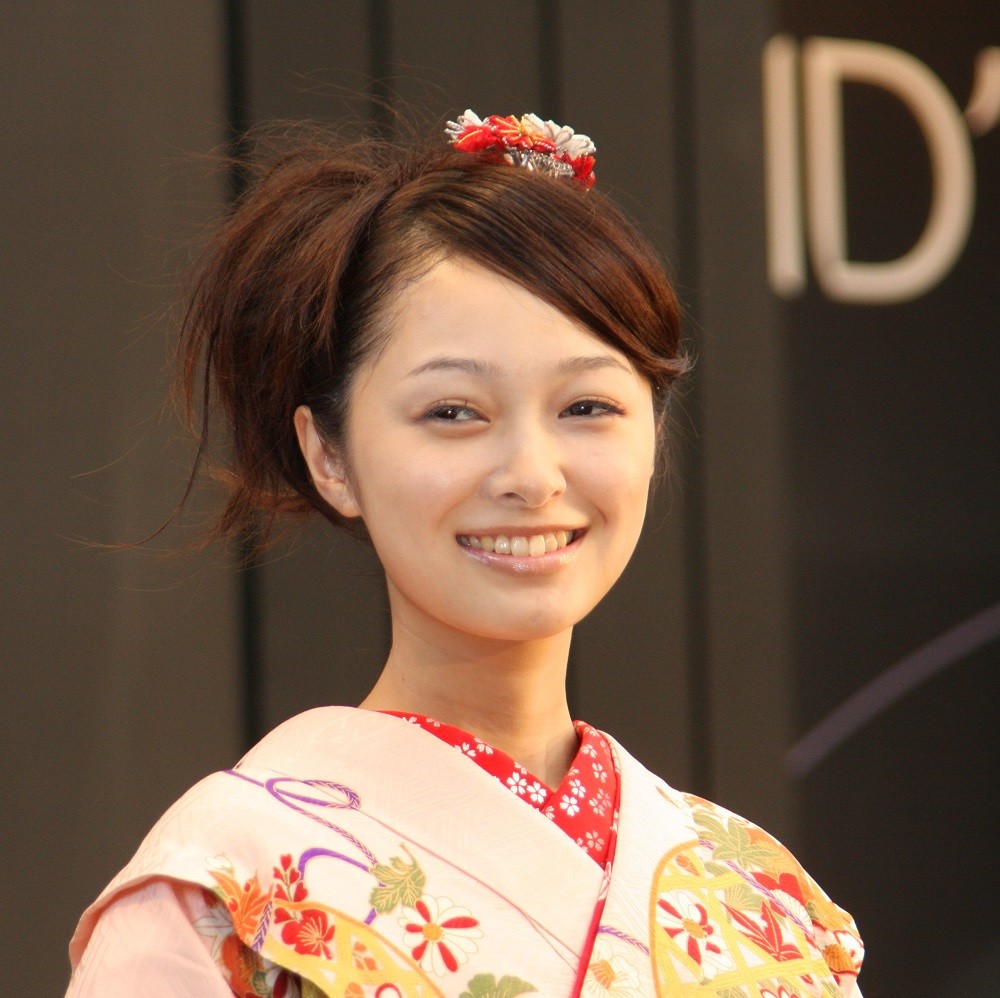 出馬報道の市井紗耶香 最近何してた モー娘 卒業から19年 現在は4児の母 J Cast ニュース 全文表示