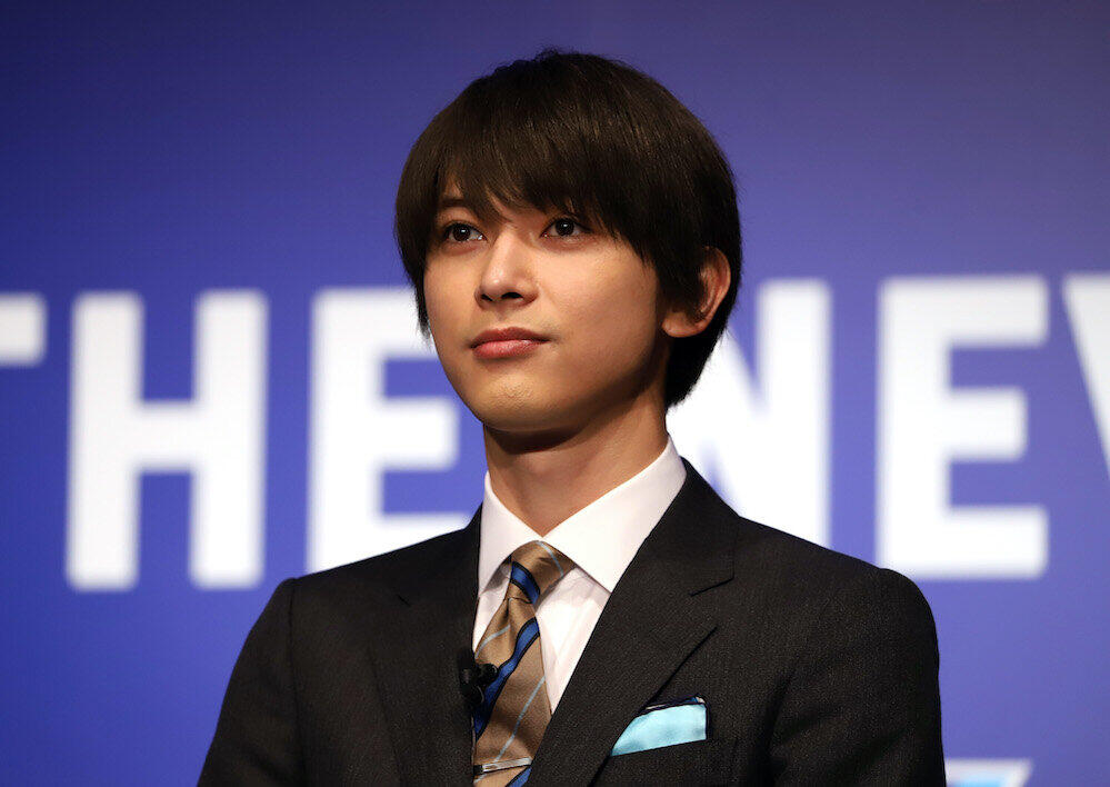 吉沢亮 楽屋が青だらけに 主演の大河 青天を衝け にちなみ スタッフ 染まっています J Cast ニュース