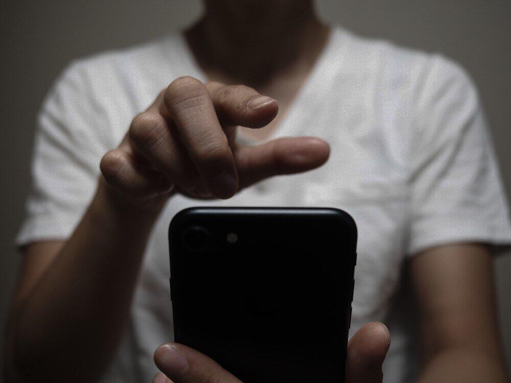 資金調達 名乗るインスタに頼ったら 180万円の借金押し付け コロナ困窮 利用された 20代男性の被害 J Cast ニュース 全文表示