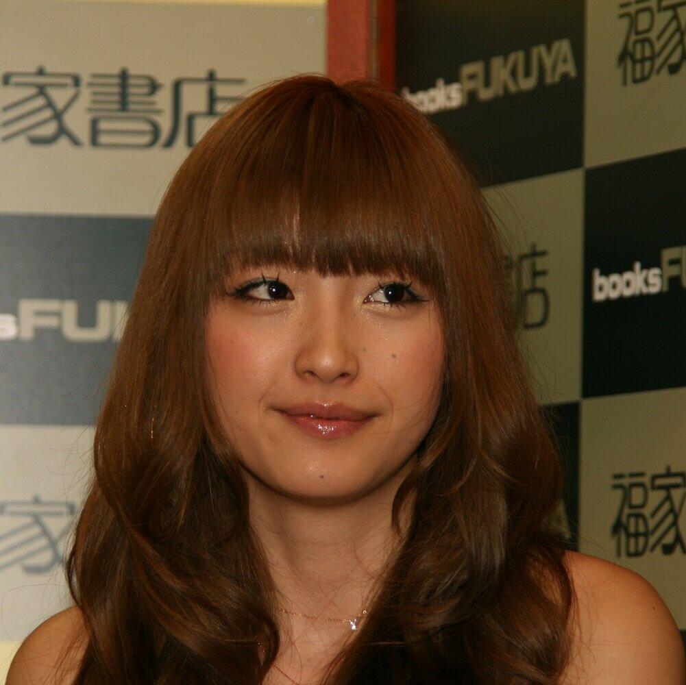 木下優樹菜インスタに 絶賛と罵声 ファン アンチ入り乱れカオス状態 J Cast ニュース 全文表示