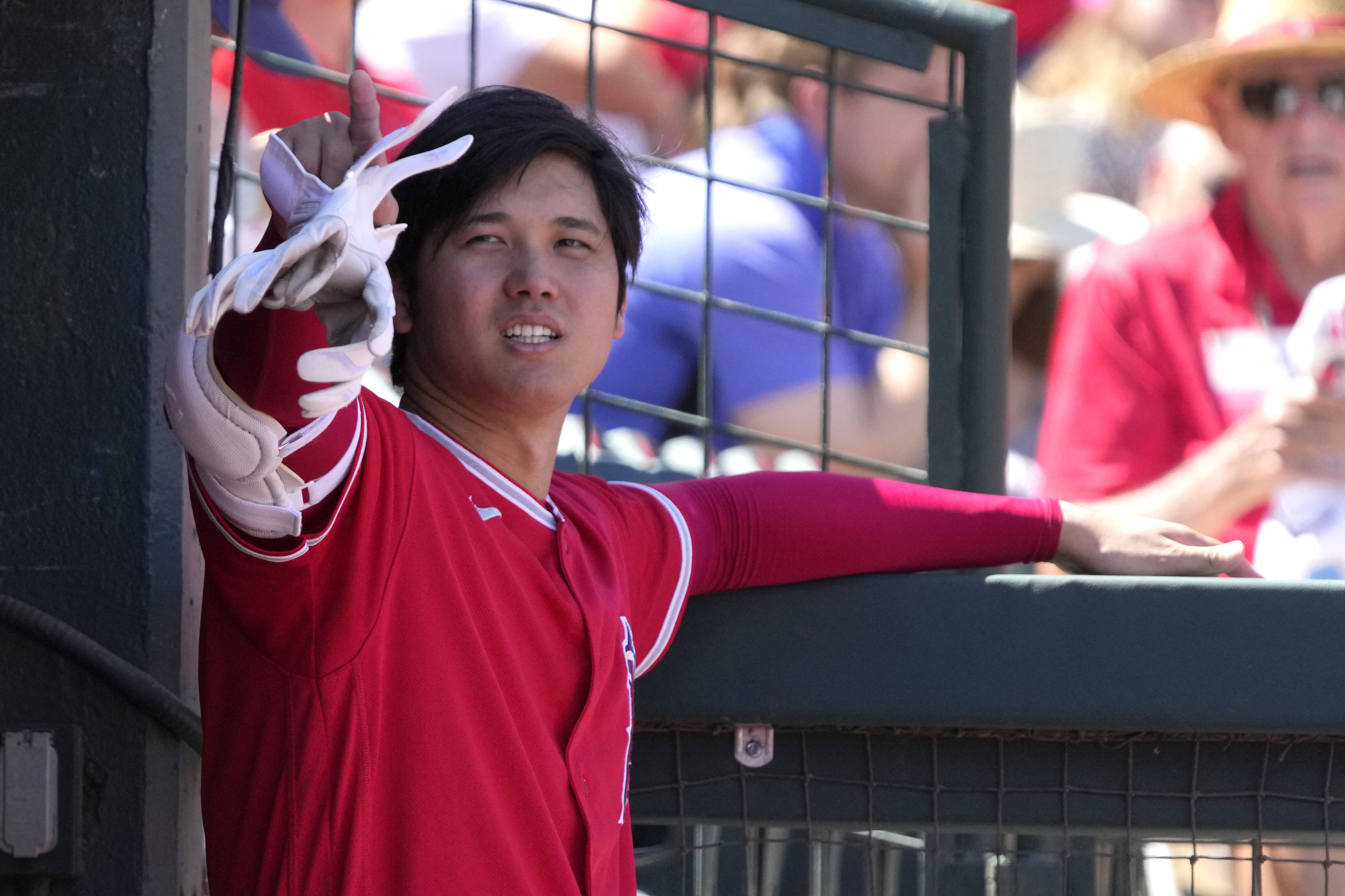 大谷翔平「旧友」との再会に笑顔が 日ハム時代はともに食事行く仲: J