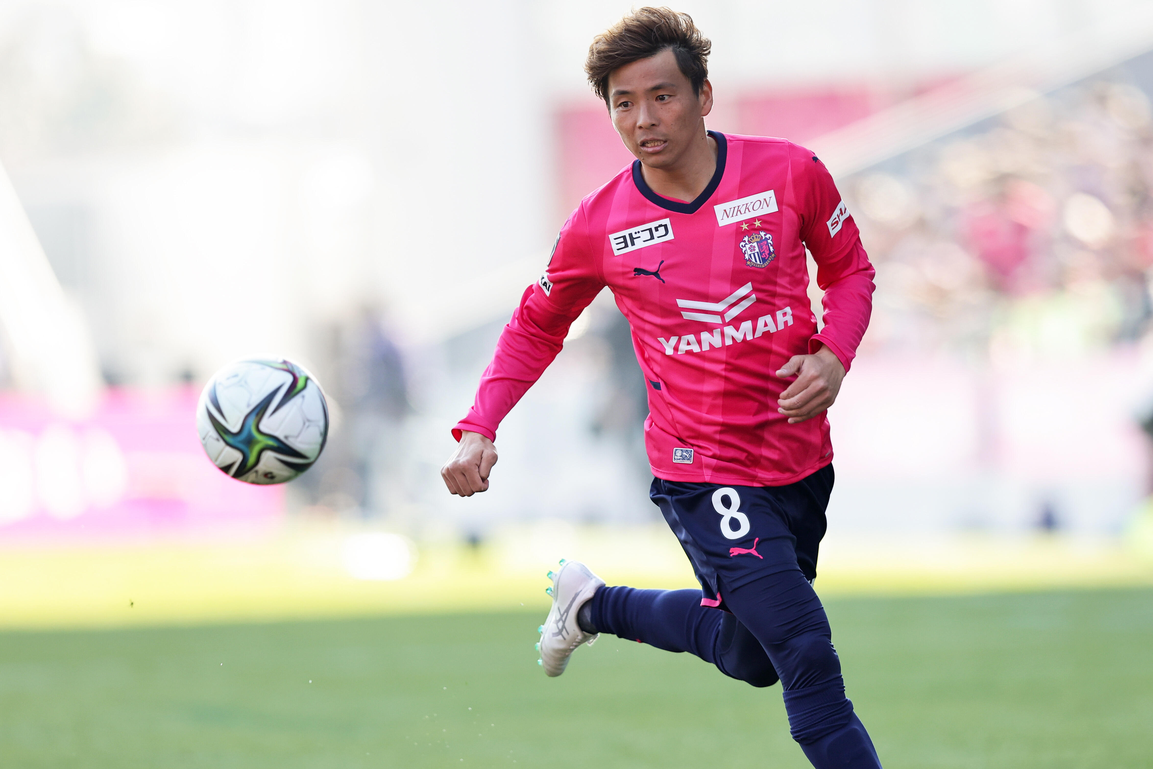 握手拒否騒動の乾貴士は「監督のことが嫌いなんでしょ」 元日本代表が