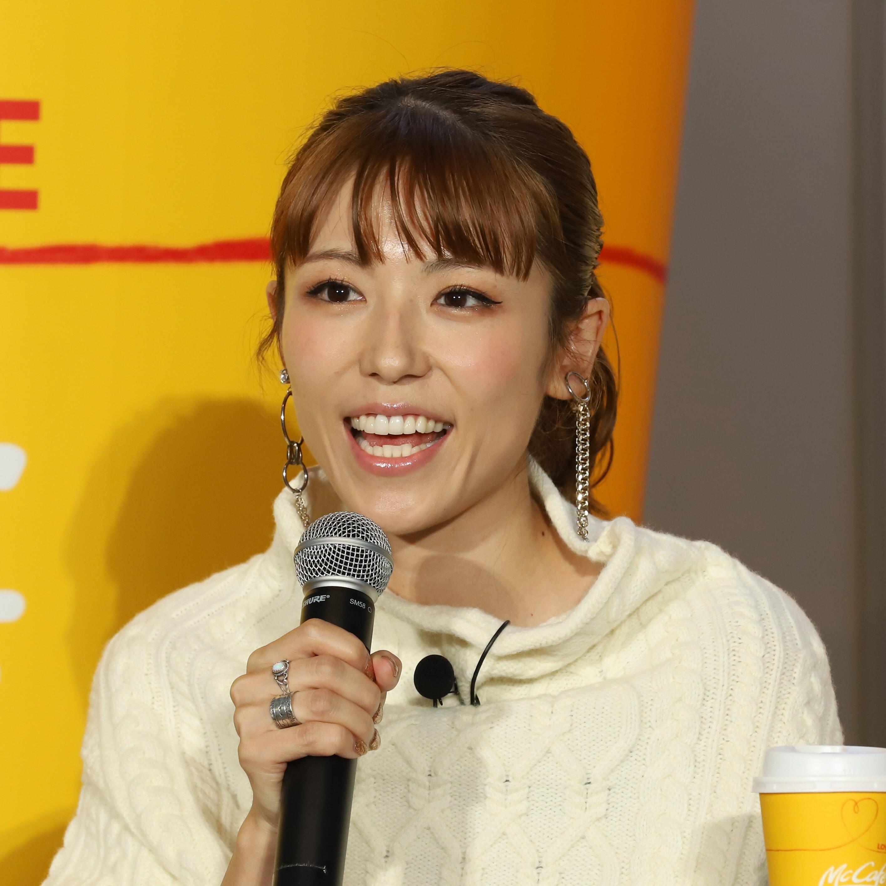 若槻千夏 ディズニーでも 気づかれない 変装ぶりが話題 ちなっちゃんの可愛さ全部のせ J Cast ニュース 全文表示